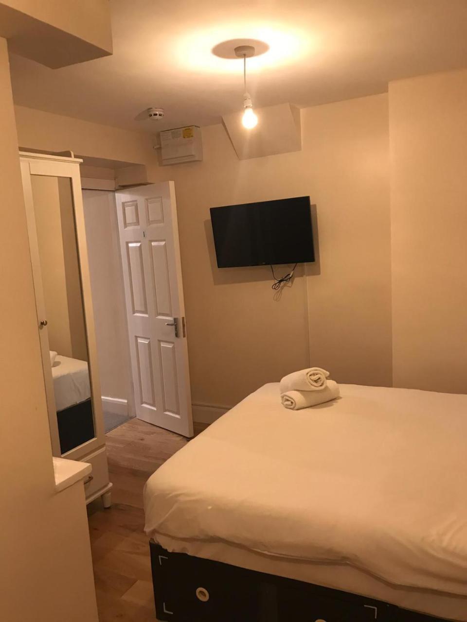 Earl'S Court Studios Лондон Екстериор снимка